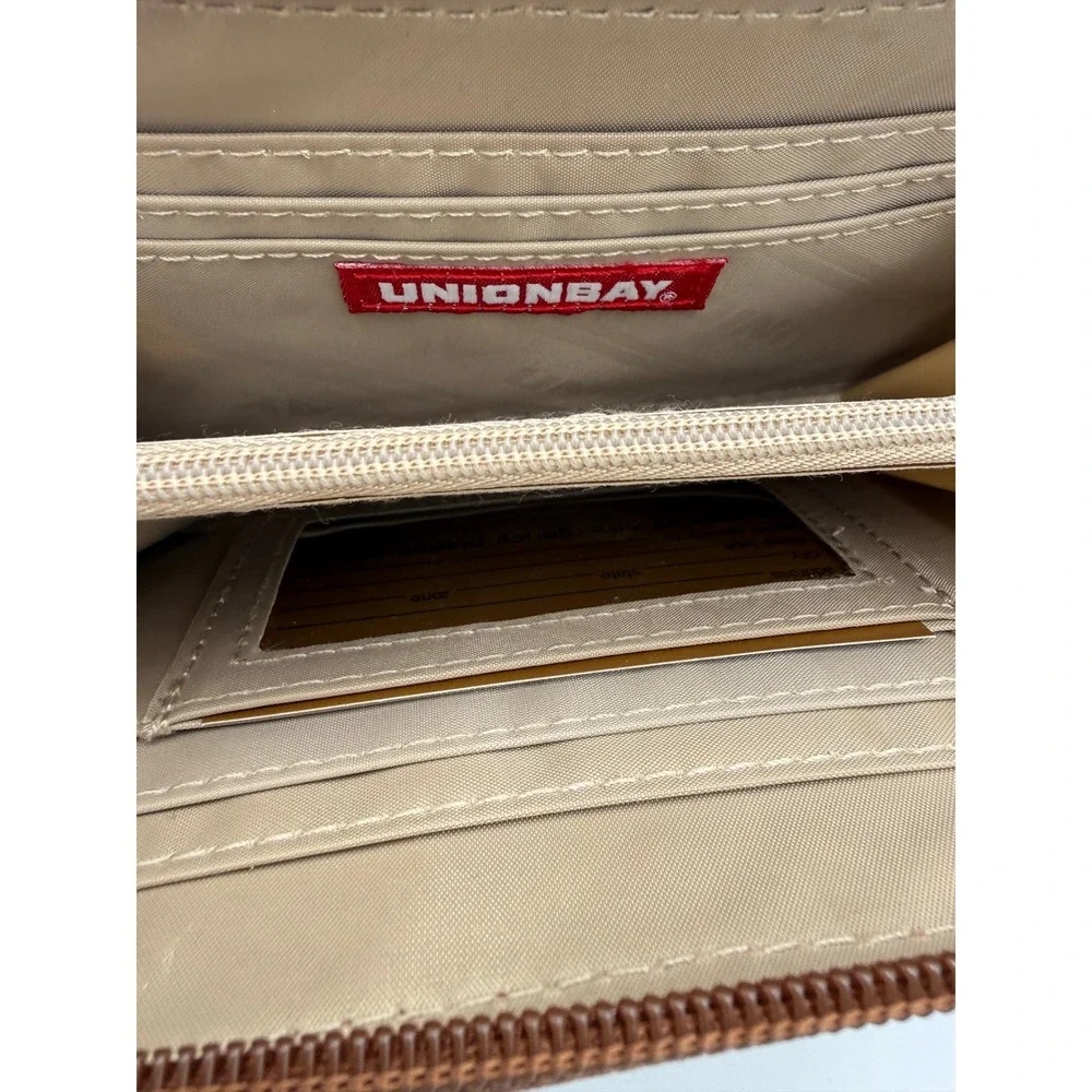 New! Unionbay Wristlet Wallet Llama Alpaca Canvas Navy Blue Brown Turn Lock